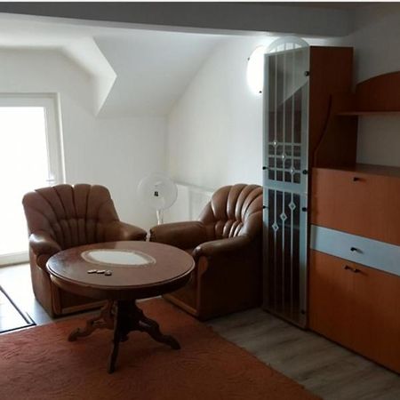 Habibi Aparthotel Pascani Εξωτερικό φωτογραφία