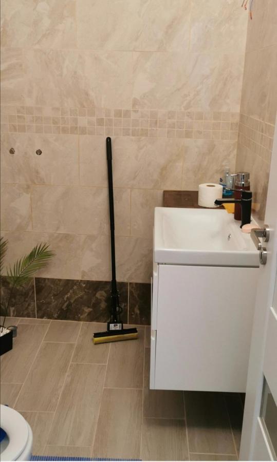 Habibi Aparthotel Pascani Εξωτερικό φωτογραφία